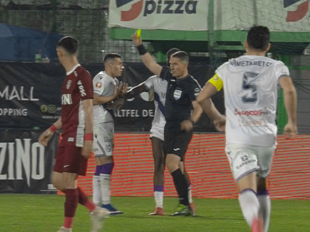 Moment CRITIC la pauză: FC Argeș – CFR Cluj, decizie controversată