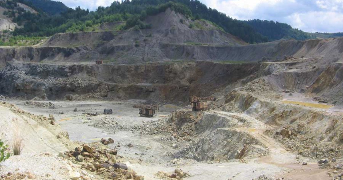 Ong-uri, acuzații grave: Legea exproprierii pentru minerit, un abuz imobiliar