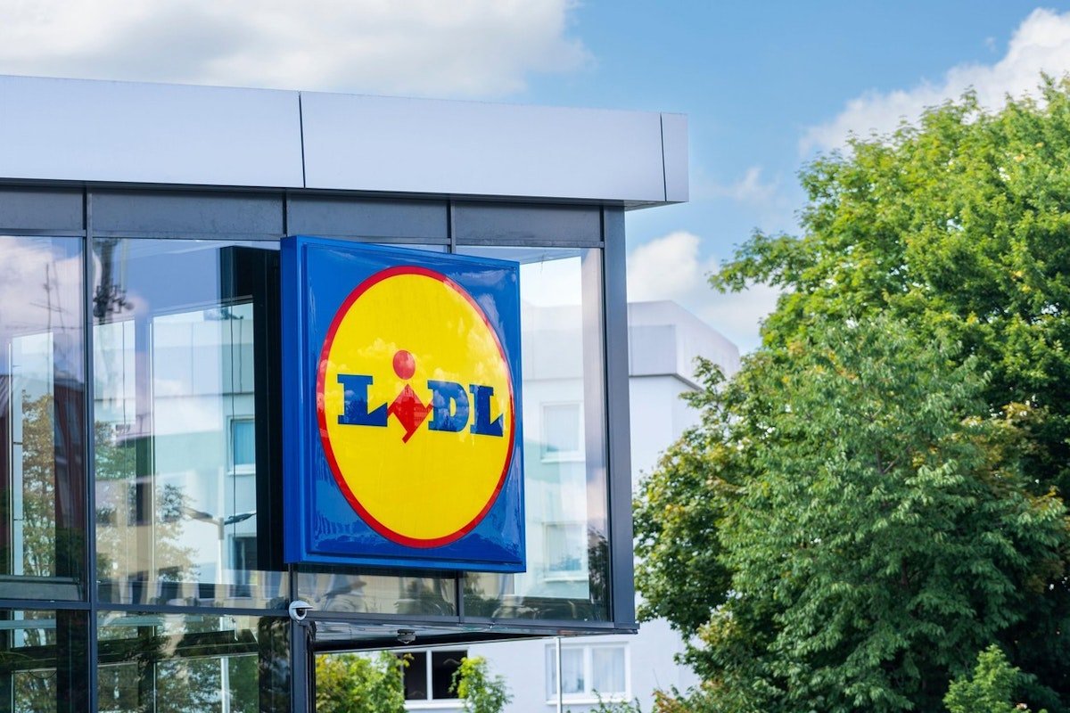 Lidl dă 50 de lei cadou de Paște. Reduceri de până la 38% în toată România