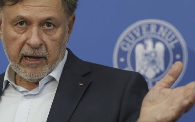 Rafila, blocat de decizii: De ce NU a ales Pfizer pentru vaccinuri? 3 motive grele