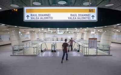 București: Stațiile de metrou prind viață! Pisicile ilustrează povești ascunse