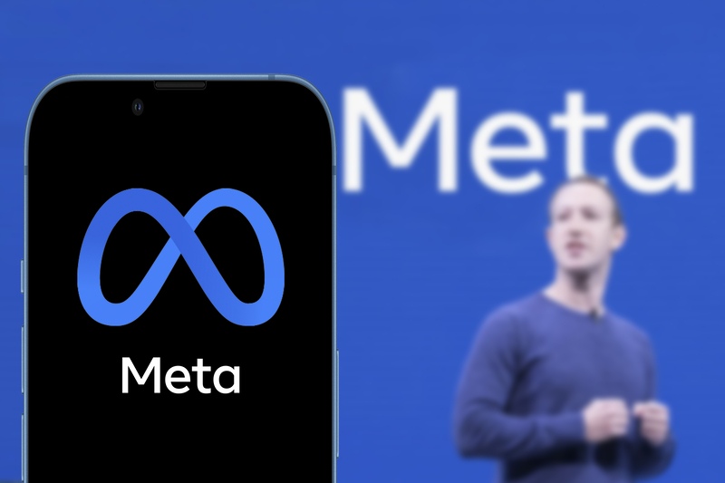 Meta (Facebook) dă afară 8.000 de oameni: Val de concedieri în IT din 2026