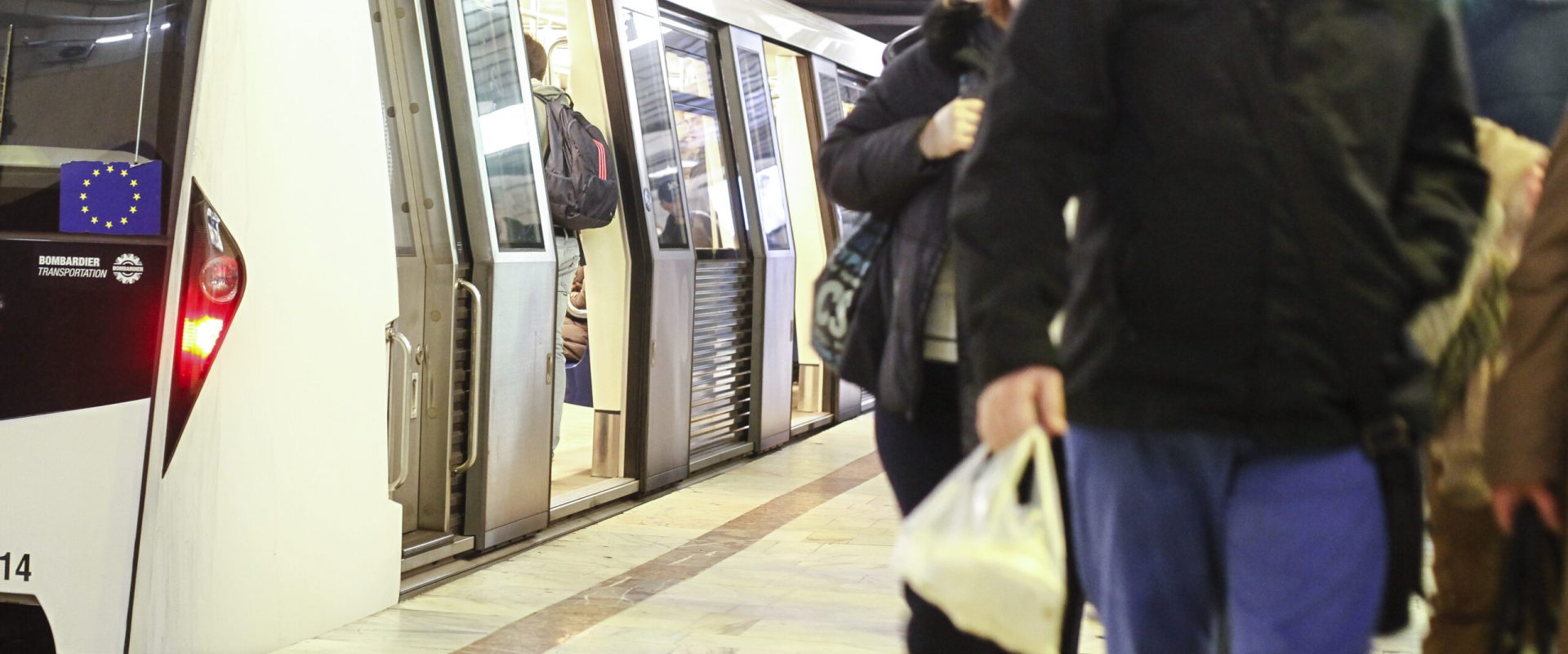 Fum pe Magistrala 2 din București: Ce s-a întâmplat, detalii de la Club Feroviar