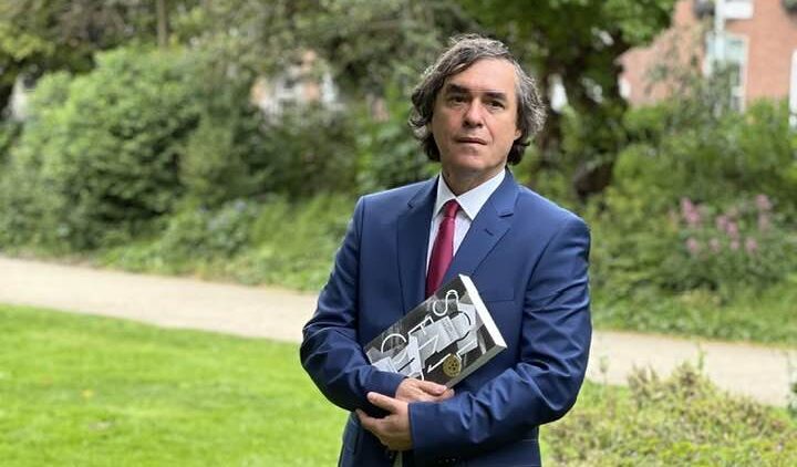 Cărtărescu și Stănescu, vedete la standul României de la Festival du Livre Paris