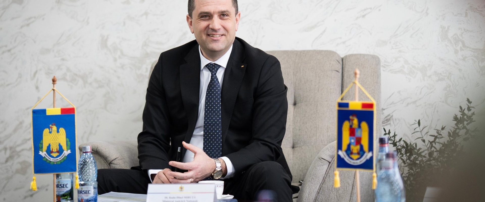 Miruță vrea echitate: Sectorul privat trebuie să joace transparent