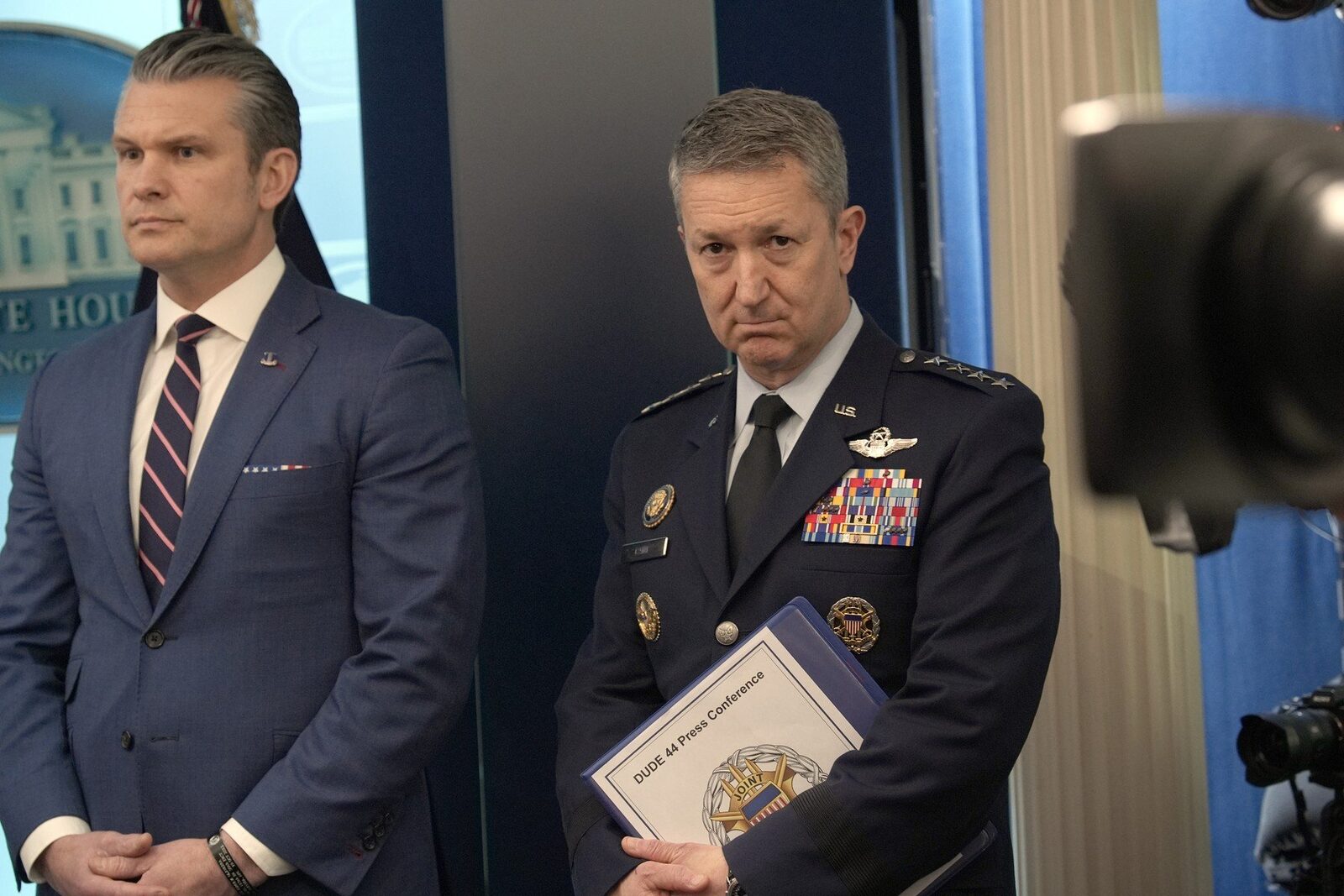 Misterul lui Trump și secretul Armatei: Generalul Caine, evaziv