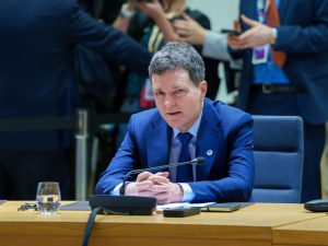 Nicuşor Dan, felicitări pentru Peter Magyar după alegerile din Ungaria