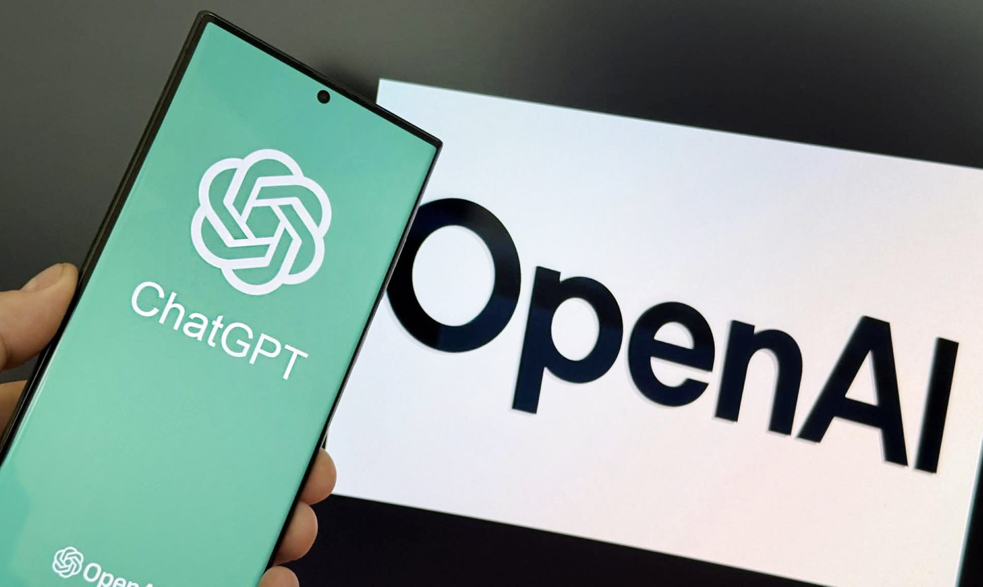 OpenAI, regele inteligenței artificiale: De ce chatbotul domină piața