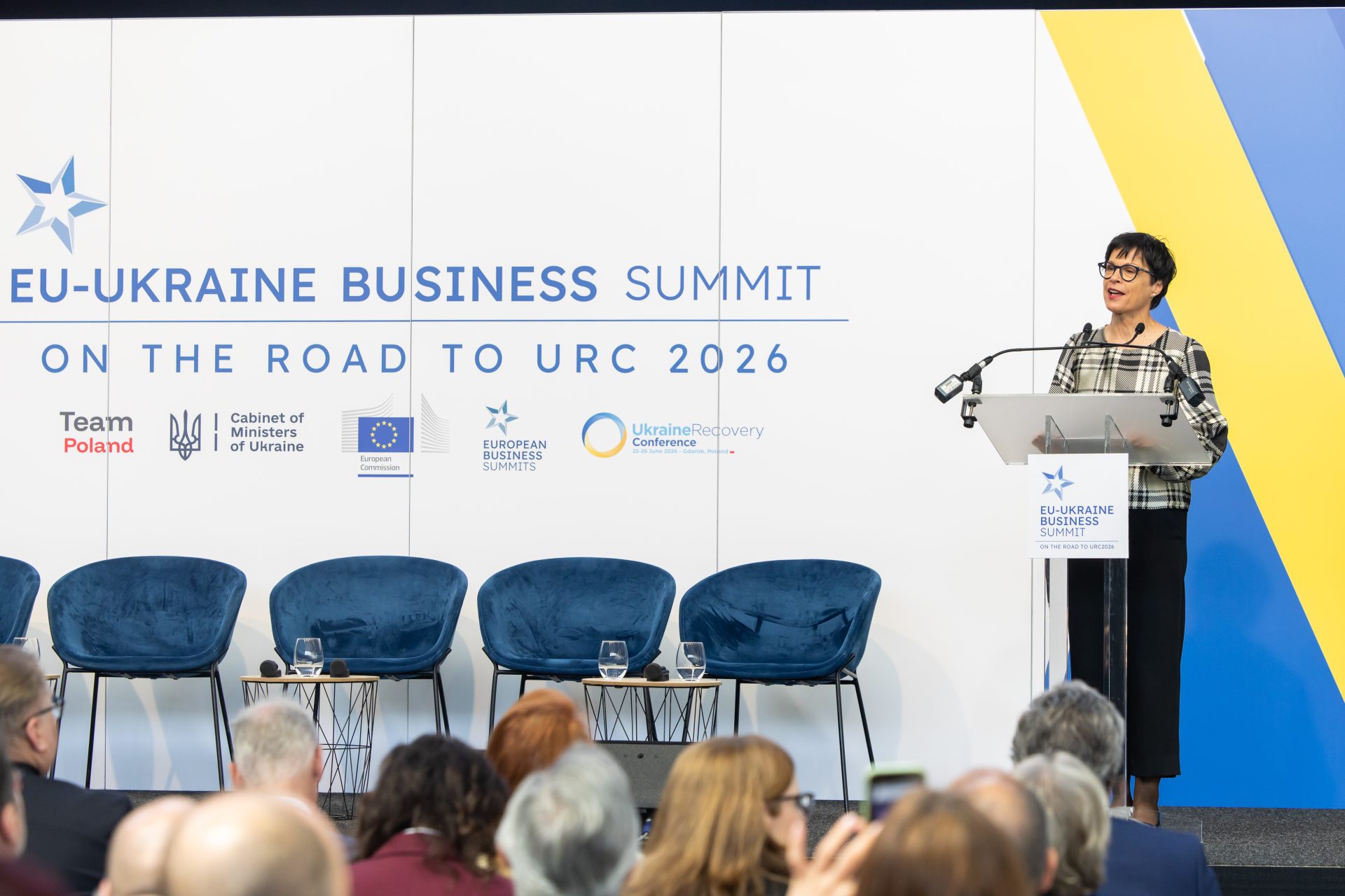Comisia Europeană: Ucraina, țintă strategică de investiții. Garanții pentru firme