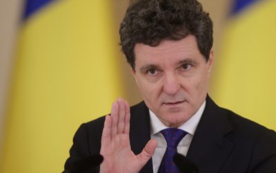 Lipsa educației financiare, dezastru în România. Nicușor Dan: „Război informațional”