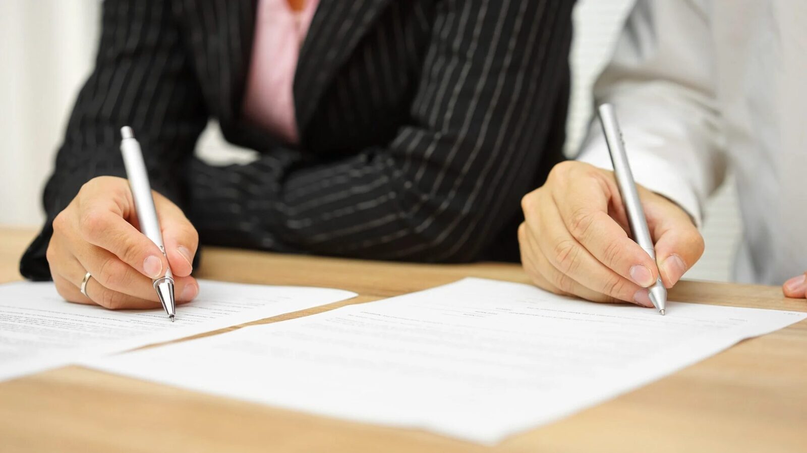 Cât scoți din buzunar la partaj după divorț în România? Află sumele!