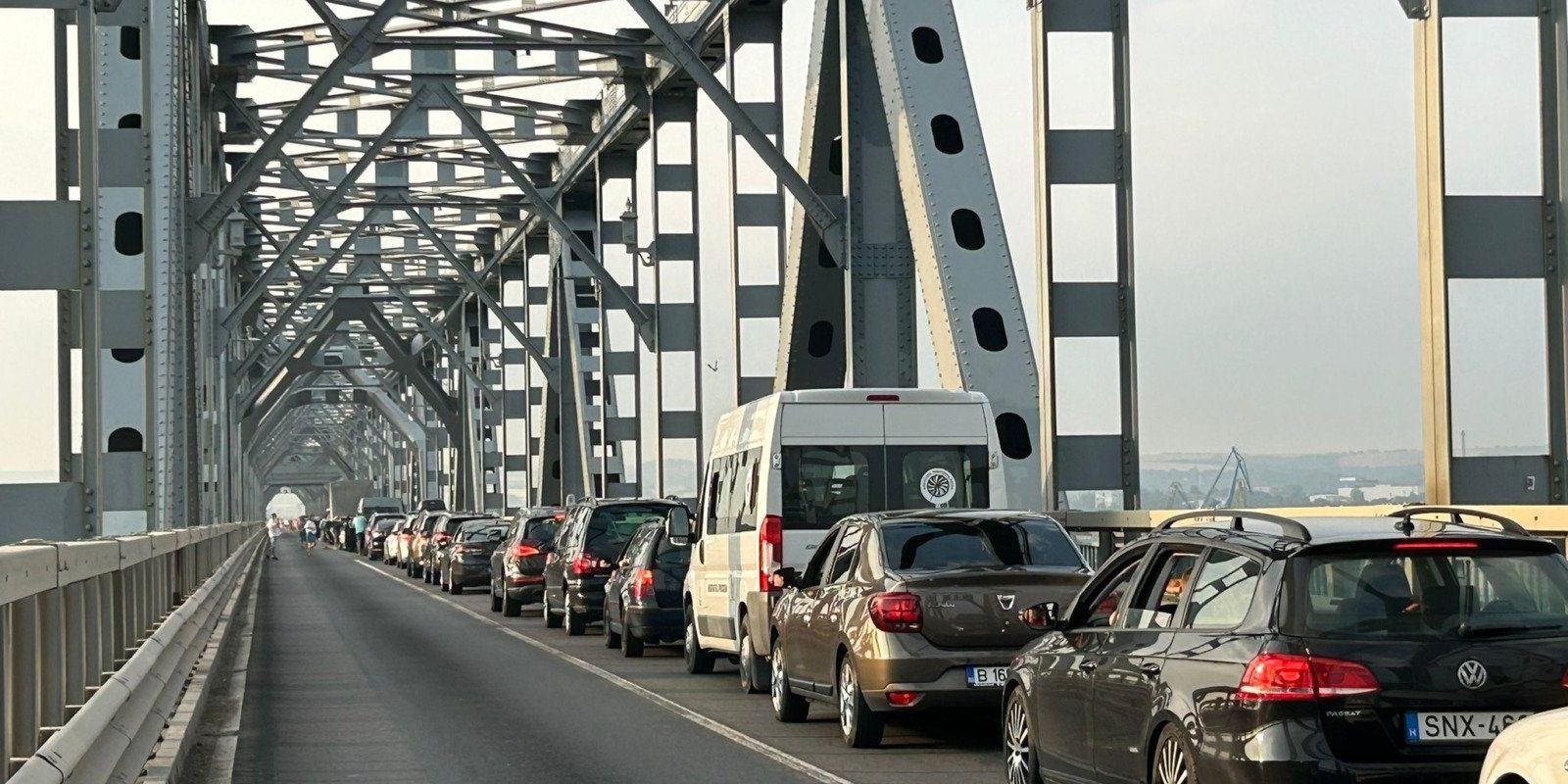 Trafic liber pe podul Giurgiu până marți dimineață