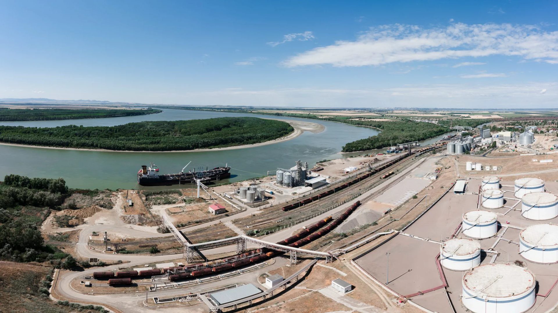 România cumpără portul Giurgiulești: Achiziție strategică pentru transportul fluvial