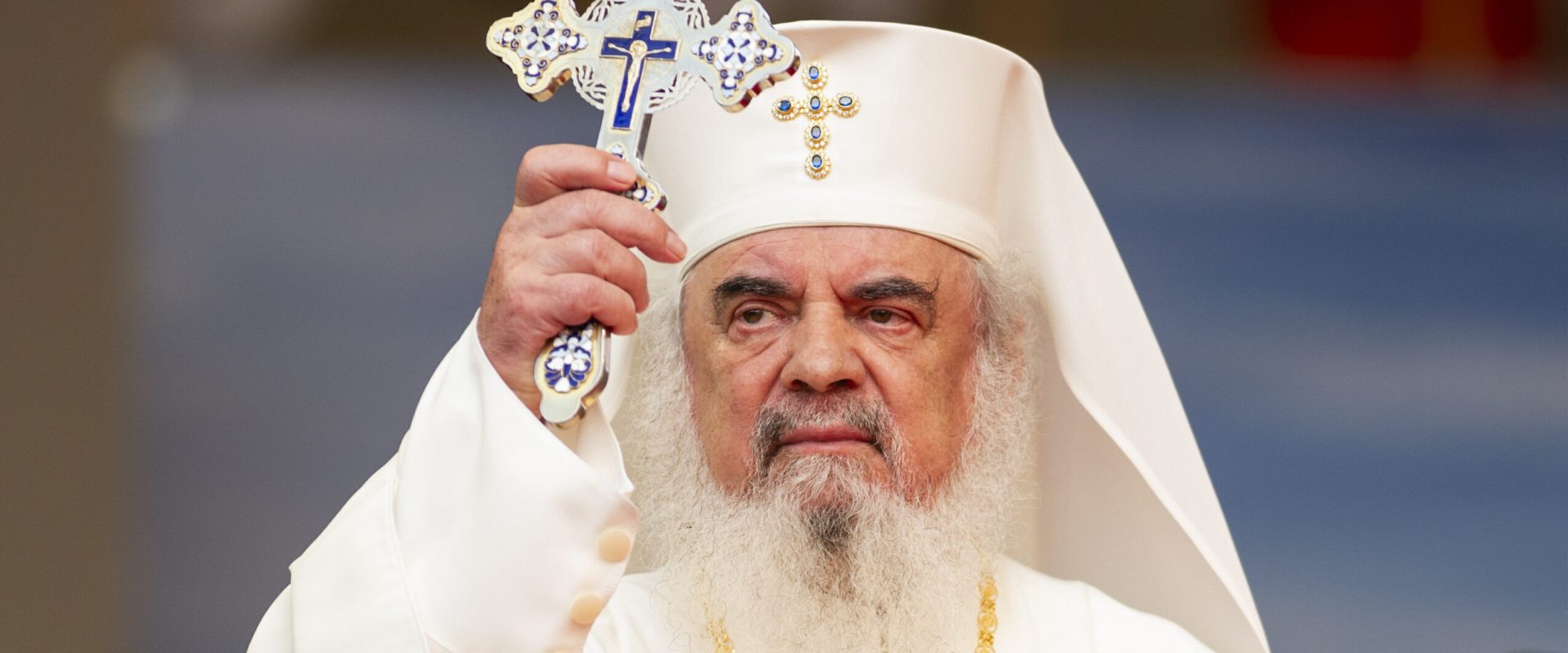 Patriarhul Daniel cheamă la pace și iubire de Paște