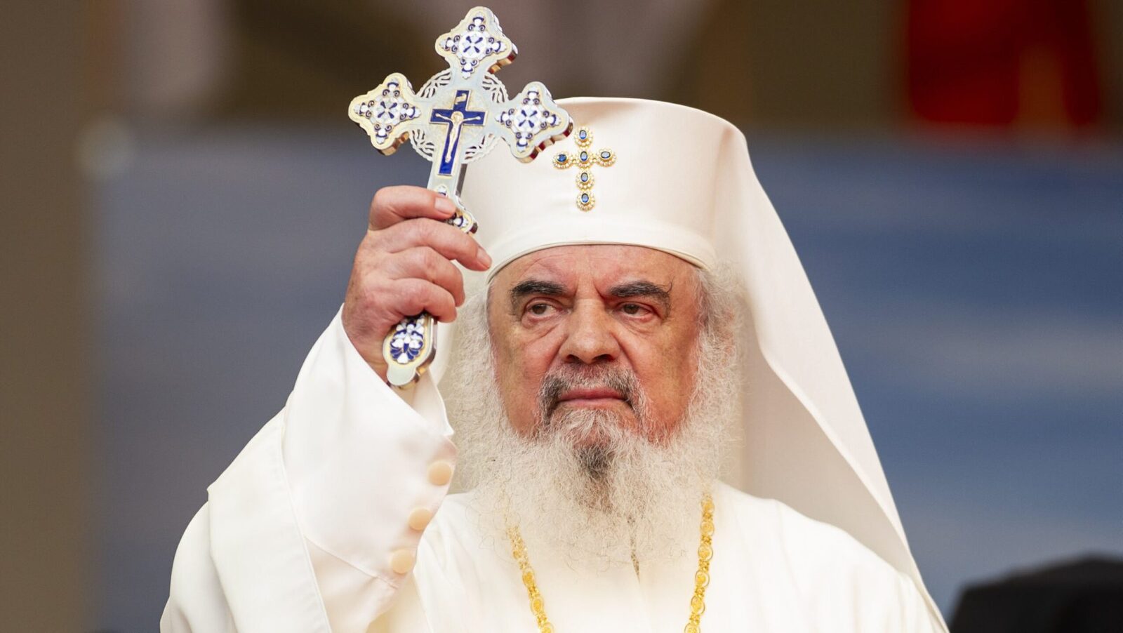 Patriarhul Daniel cheamă la pace și iubire de Paște