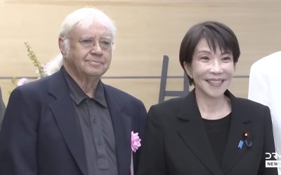 Premierul Japoniei, fan Deep Purple: „Burn” pe tobe, la ceartă cu soțul