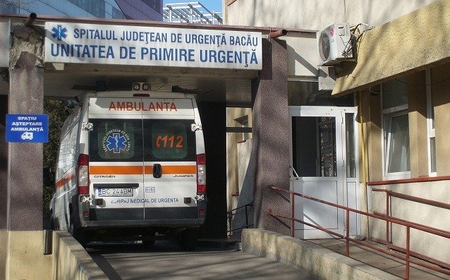 Șefa Psihiatriei SJU Bacău, asistenta și un asistent, acuzați de mită