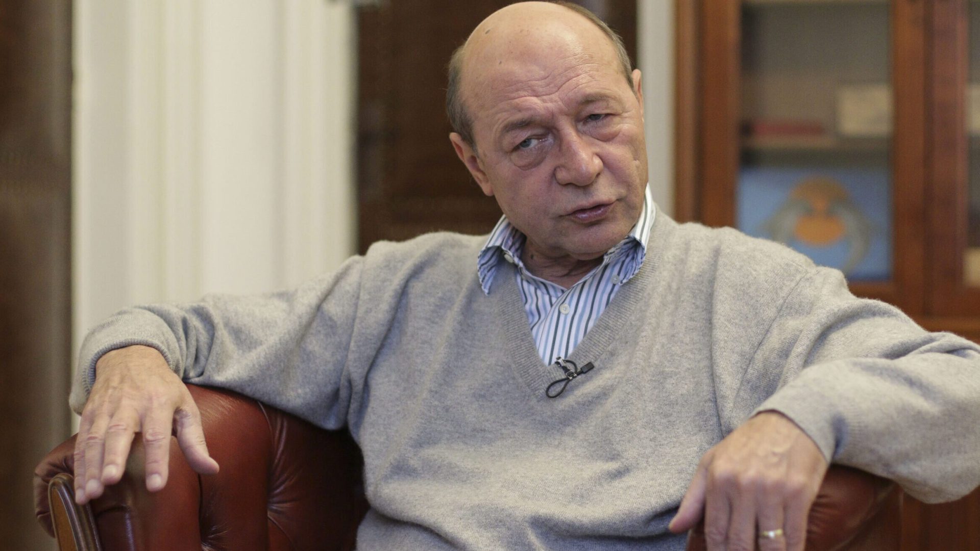 Băsescu arată vinovatul pentru datoria la Pfizer: „El n-a vrut negocieri”