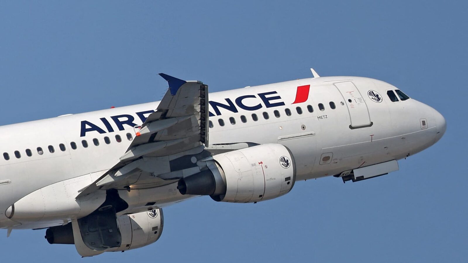 Air France scumpește biletele: 50 de euro în plus la clasa economică