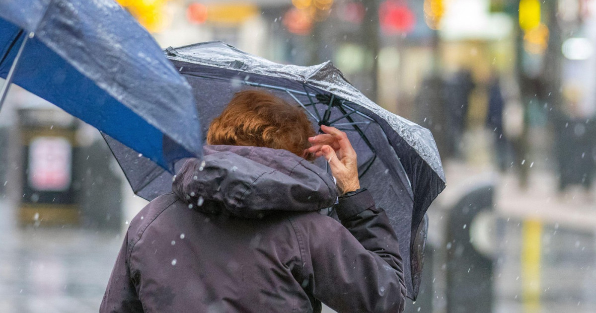 Vreme rea în aproape toată țara: noi alerte de viscol, ploi, ninsori și vânt puternic. Zonele vizate de cod portocaliu și galben HARTĂ