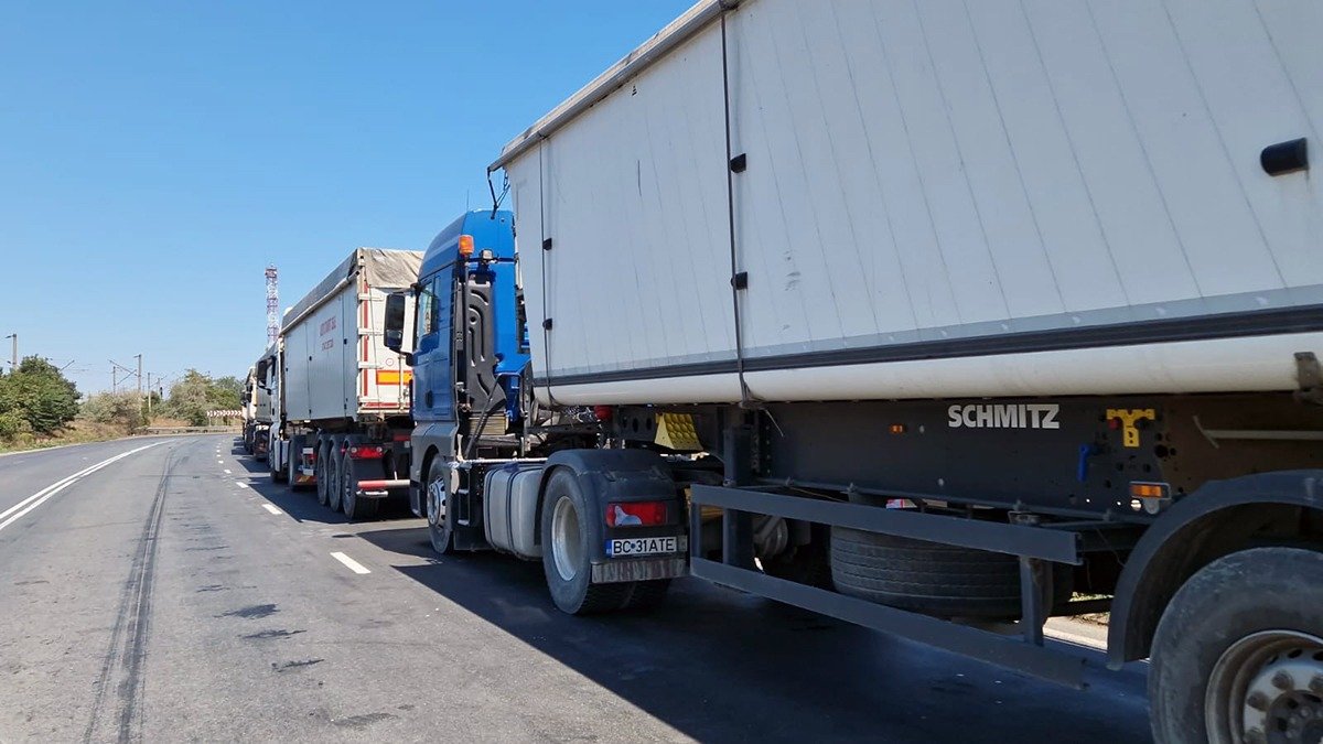 S-a decis: 82 km/h maxim! Transportatorii, afectați de prețul carburanților