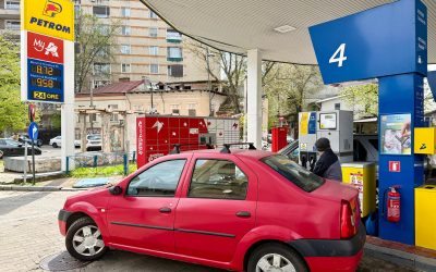 Benzina sub 9 lei la Petrom! Ce preț are motorina și de ce s-a ieftinit