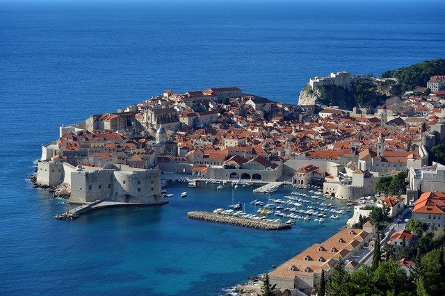 Wizz Air, zboruri directe din București spre Dubrovnik, din vara asta