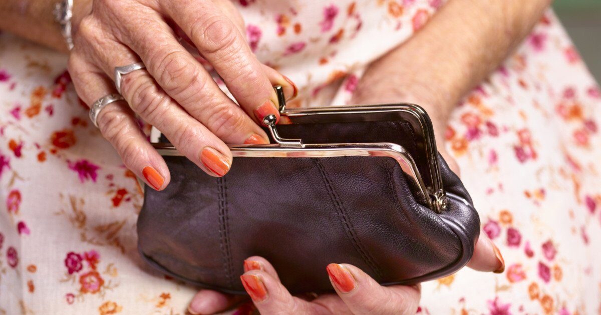 Câți pensionari are România în martie 2026? Suma medie pe pensie