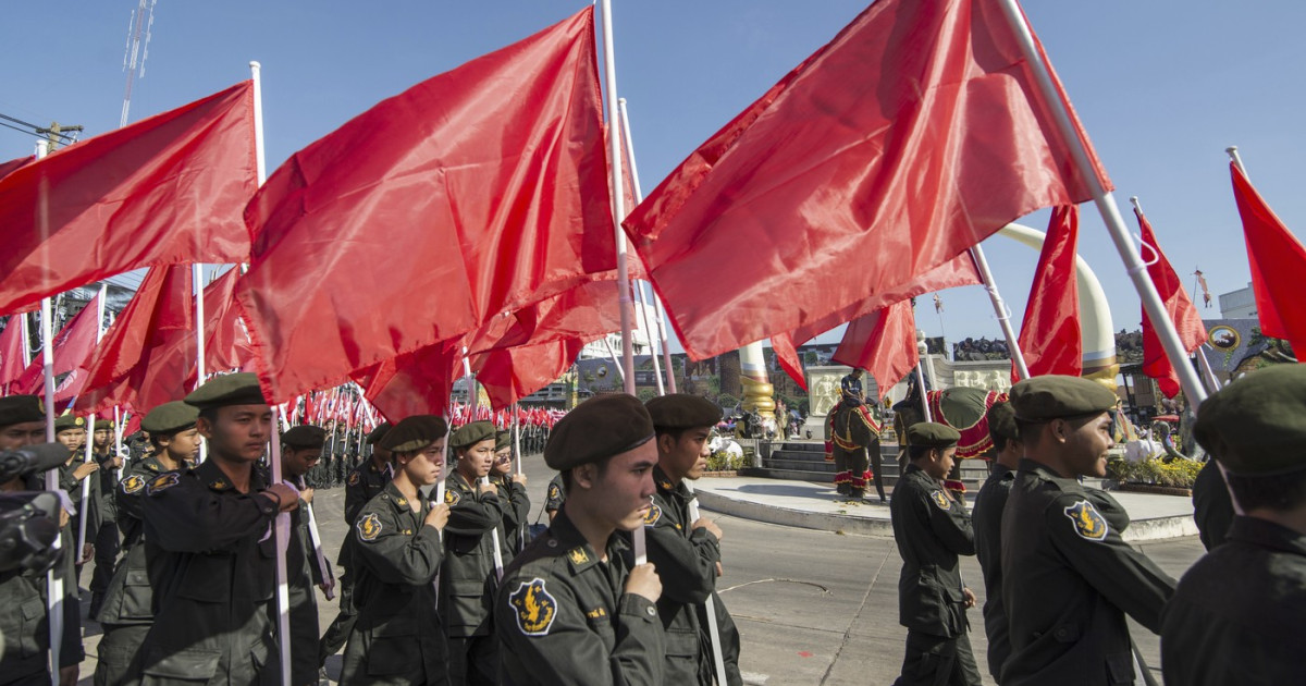 De ce tinerii din THAILANDA aleg viața în armată? Motivul e… Șocant