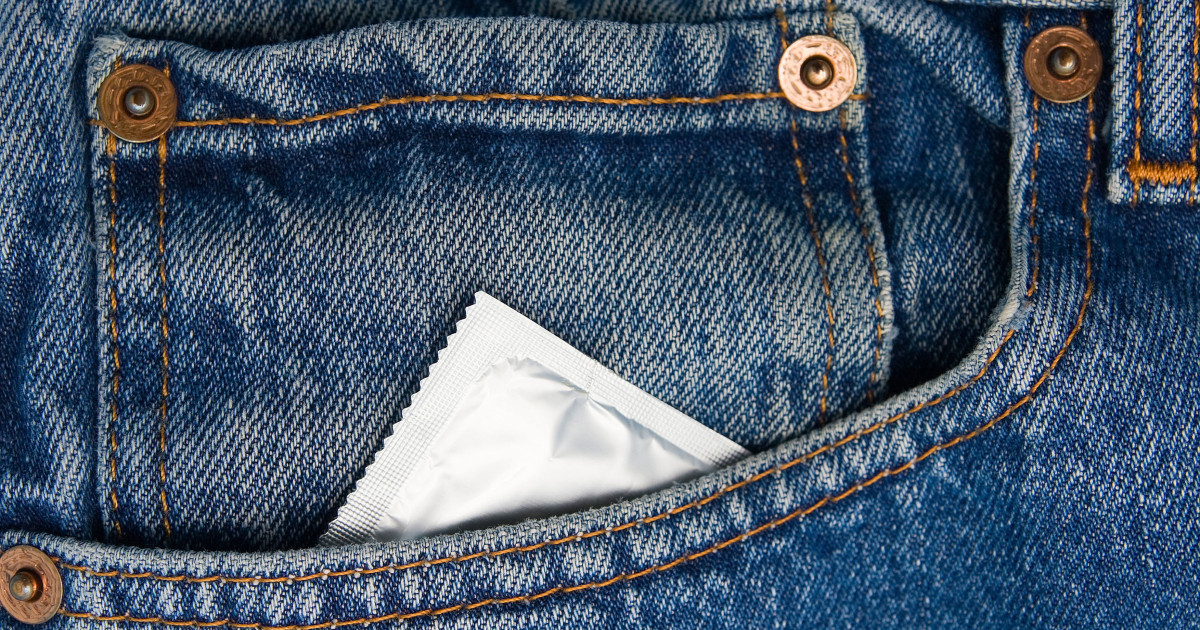 Producătorul mondial de prezervative, avertisment despre prețuri din cauza Iranului