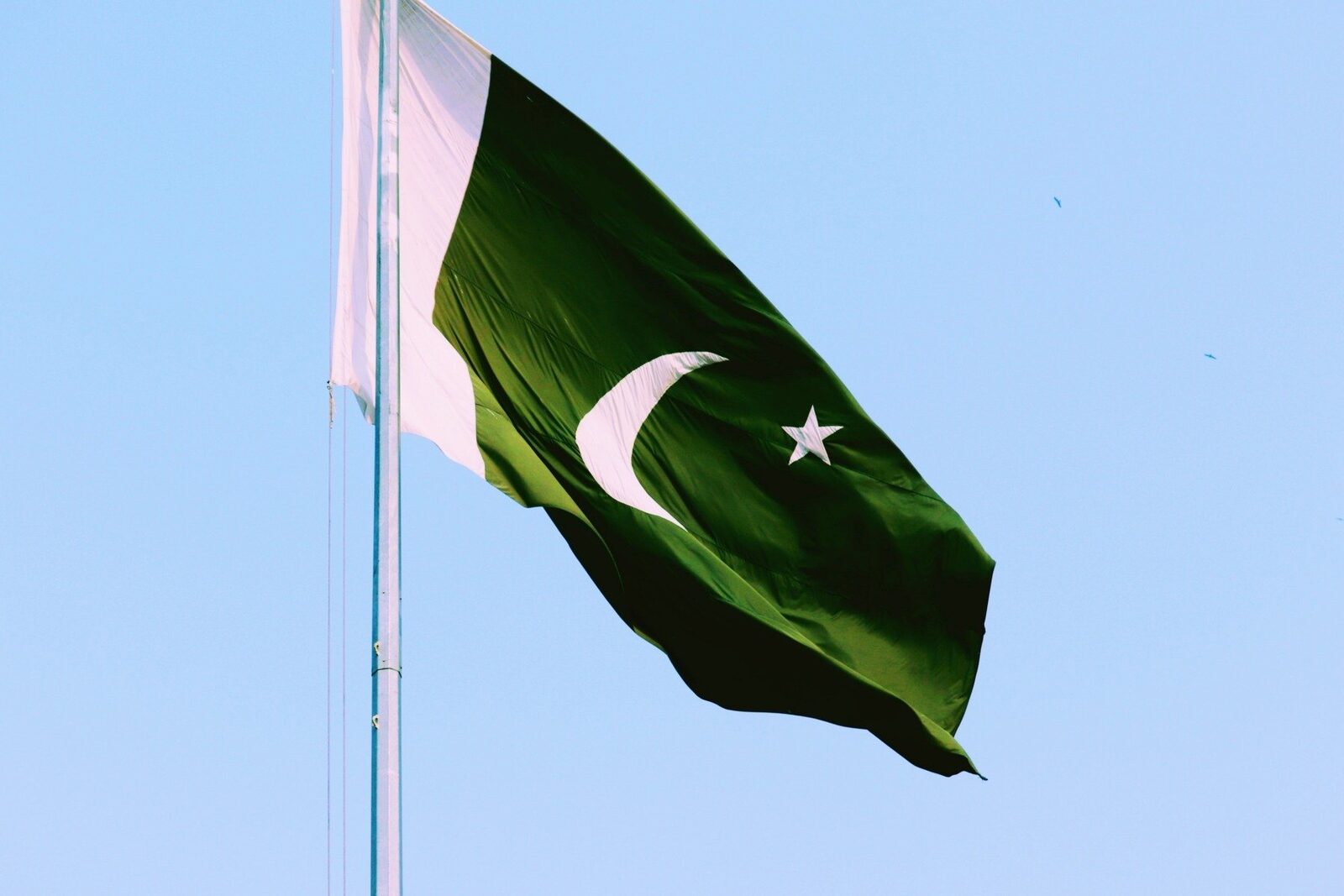 Război în Iran, ziua 43: Negocieri în Pakistan. Trump amenință, Vance la Islamabad. Israelul, NU armistițiu