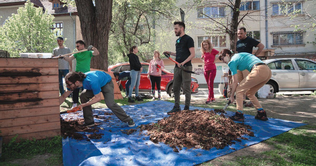 Din rumeguș și legume, îngrășământ BIO pentru grădinile din București