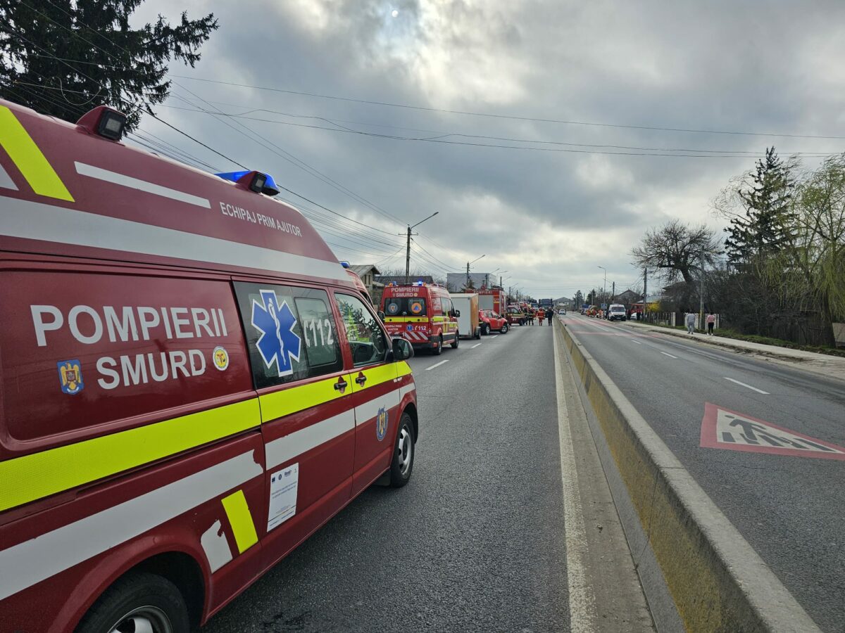 Microbuz cu copii, accident în județul Mureș