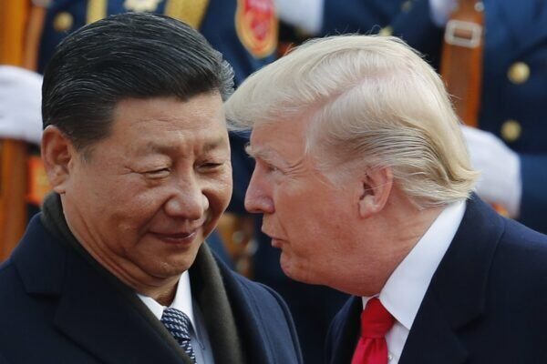 Trump amenință pe China: 50% taxe vamale dacă ajută Iranul