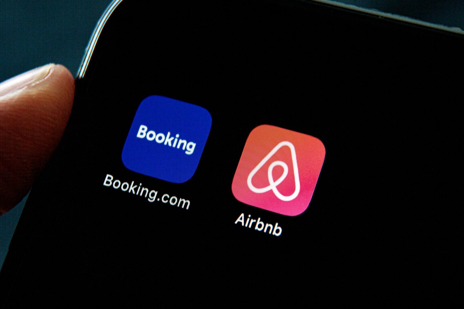 Amenzi ANAF: Zeci de mii de români, prinși cu venituri nedeclarate din Airbnb