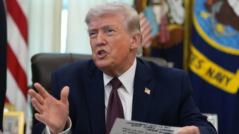 Trump, acuzat de abuz: Rolul poștei în voturi prin corespondență, declarat neconstituțional