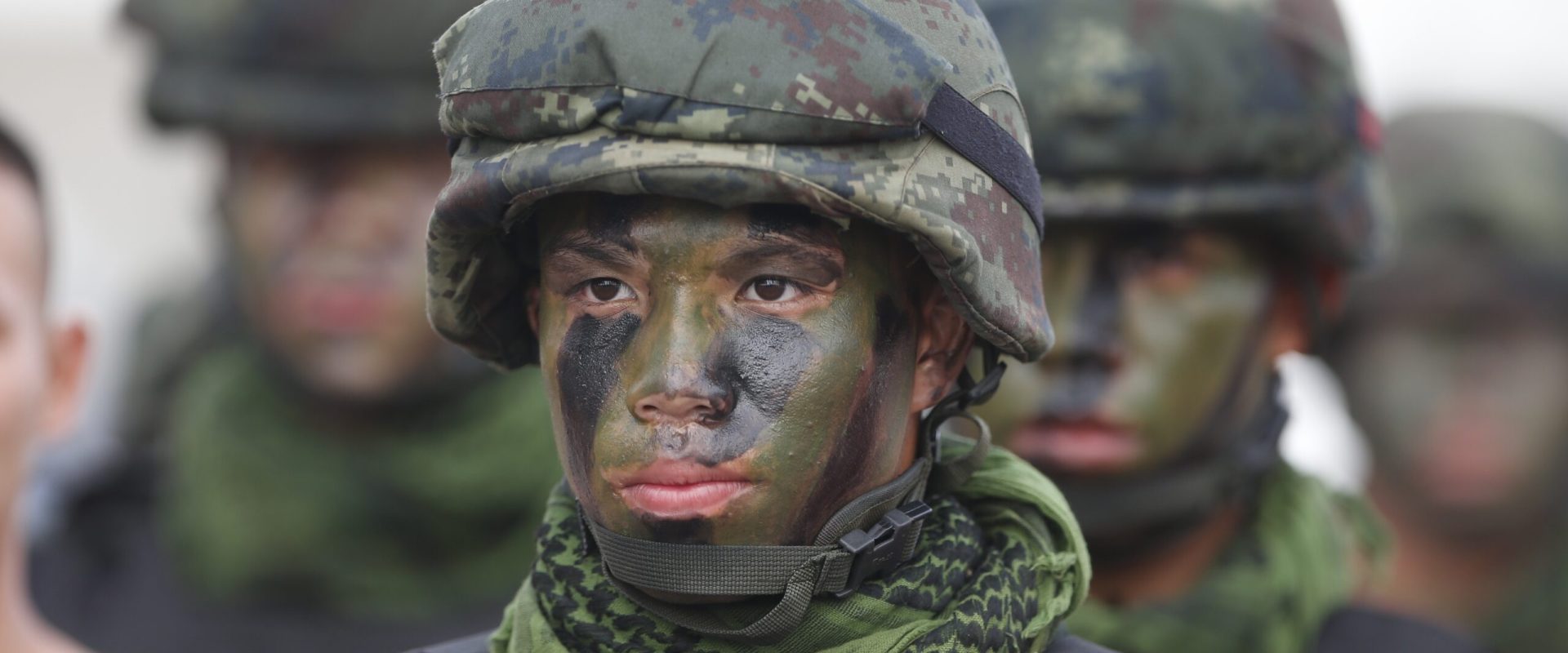 De ce își lasă bărbații din Thailanda viața civilă pentru armată?