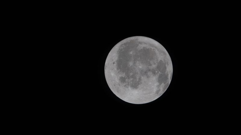 Noi imagini spectaculoase cu luna, de la misiunea artemis ii