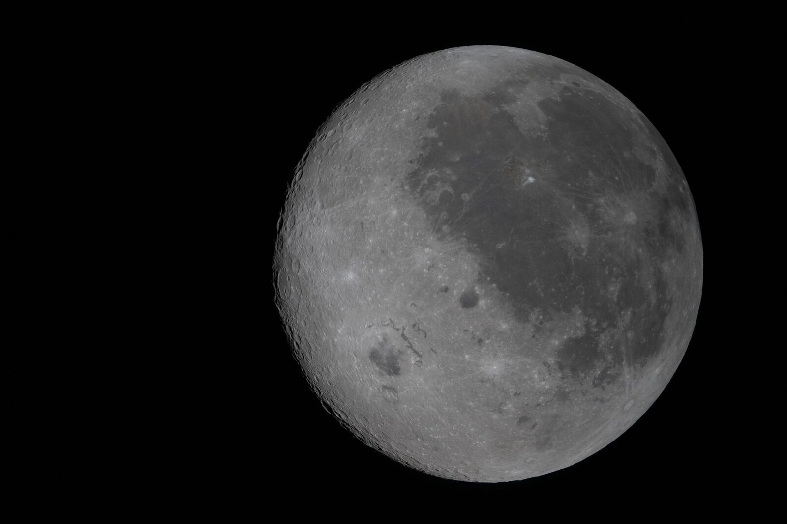 Ziua 6 din misiunea artemis ii: Navă spațială, zbor lunar spectaculos