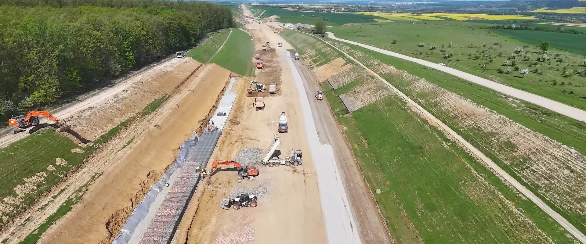 A8: Constructorii pentru tronsonul târgul frumos-lețcani, proiect strategic, pe safe
