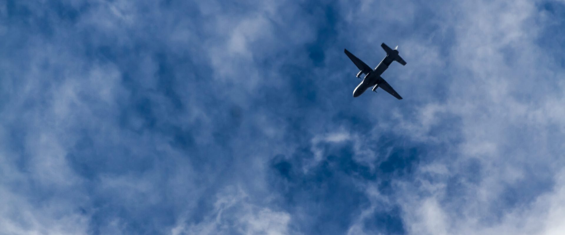 Schimbări în aviație: Paturi la economic și noi reguli pentru pasageri (FOTO)