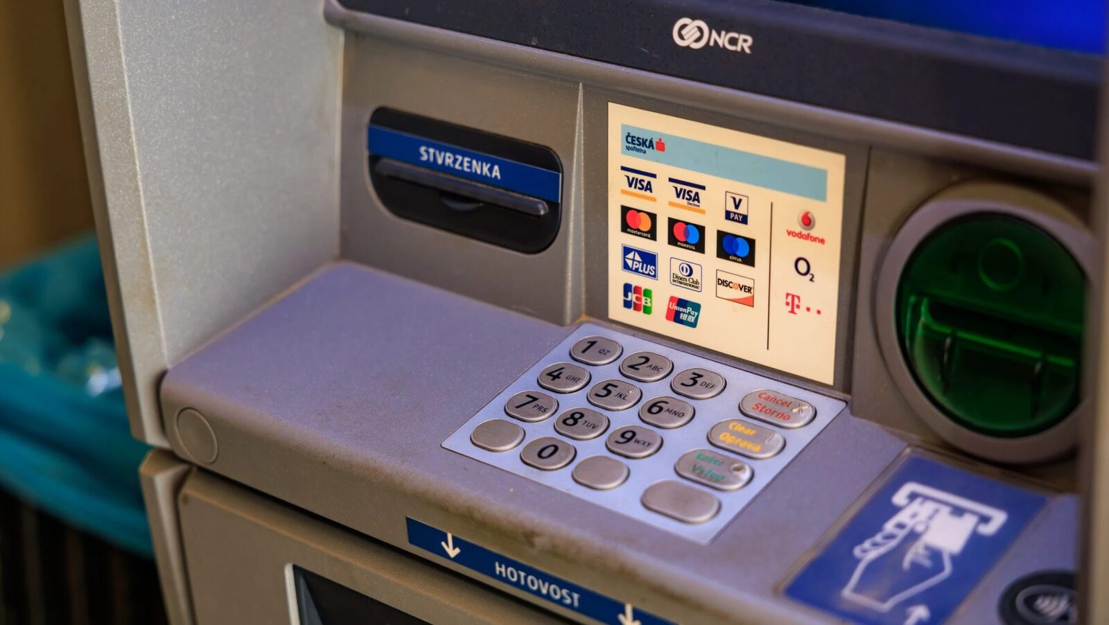 Bancomatele dispar din Europa: Accesul la cash, tot mai greu pentru cetățeni
