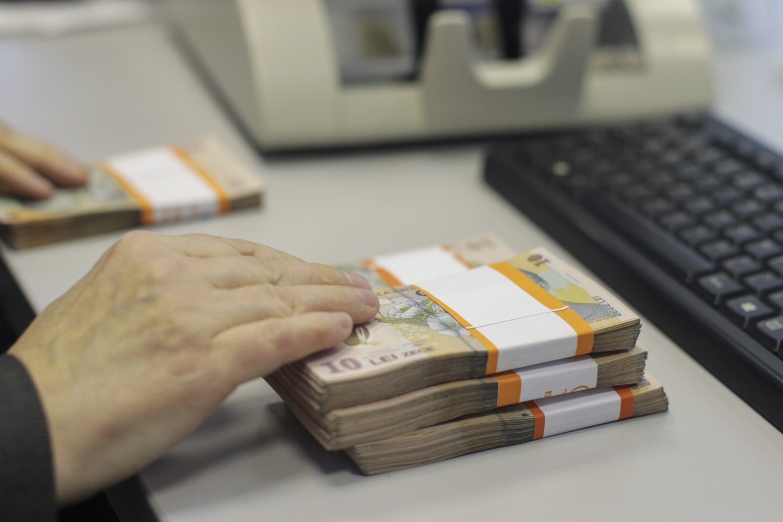 Guvernul majorează plafonul pentru împrumuturile locale: 3 miliarde lei