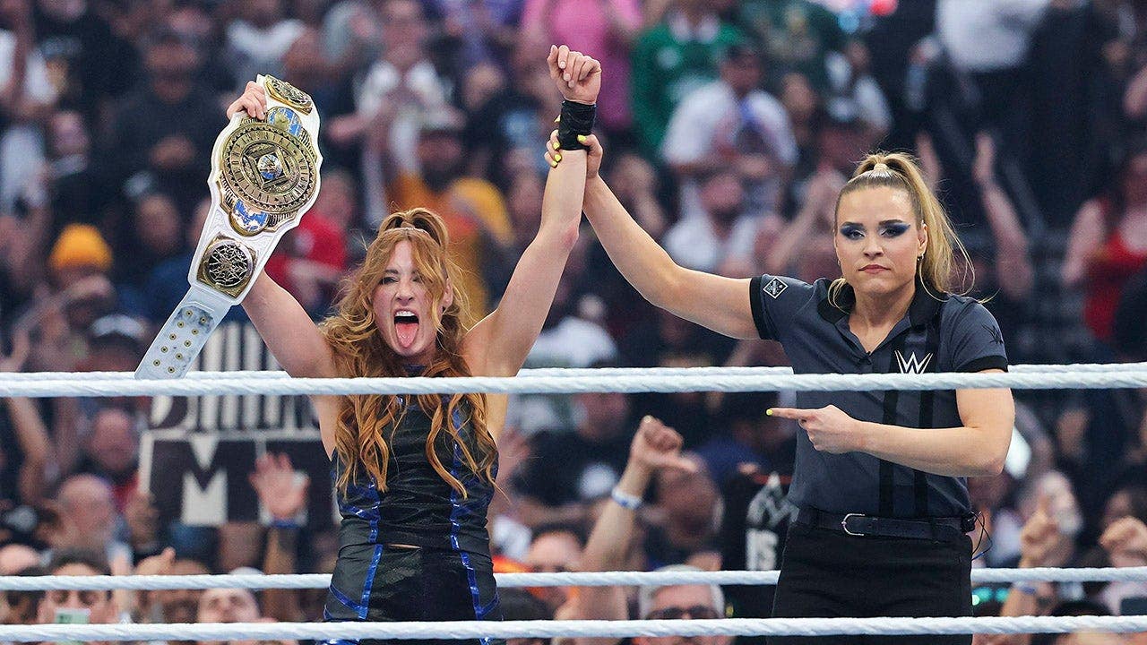 Becky Lynch, legendă la wwe: Al treilea titlu intercontinental feminin