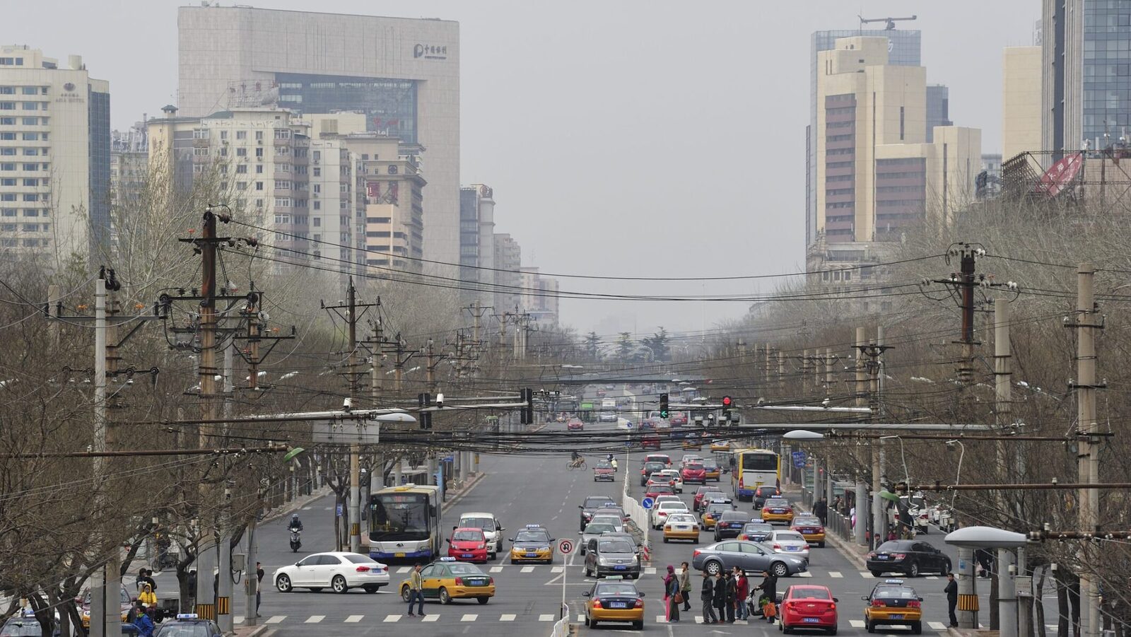 Pasageri mai puțini pe șosele în 2025, dar mai multe mărfuri transportate în România