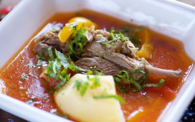 Borșul de miel: Deliciu tradițional sau pericol pentru sănătate? Află tot!