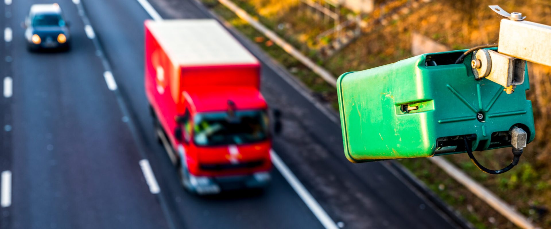 Radare cu AI în Europa: Camerele văd în mașină! Ce riscă șoferii?