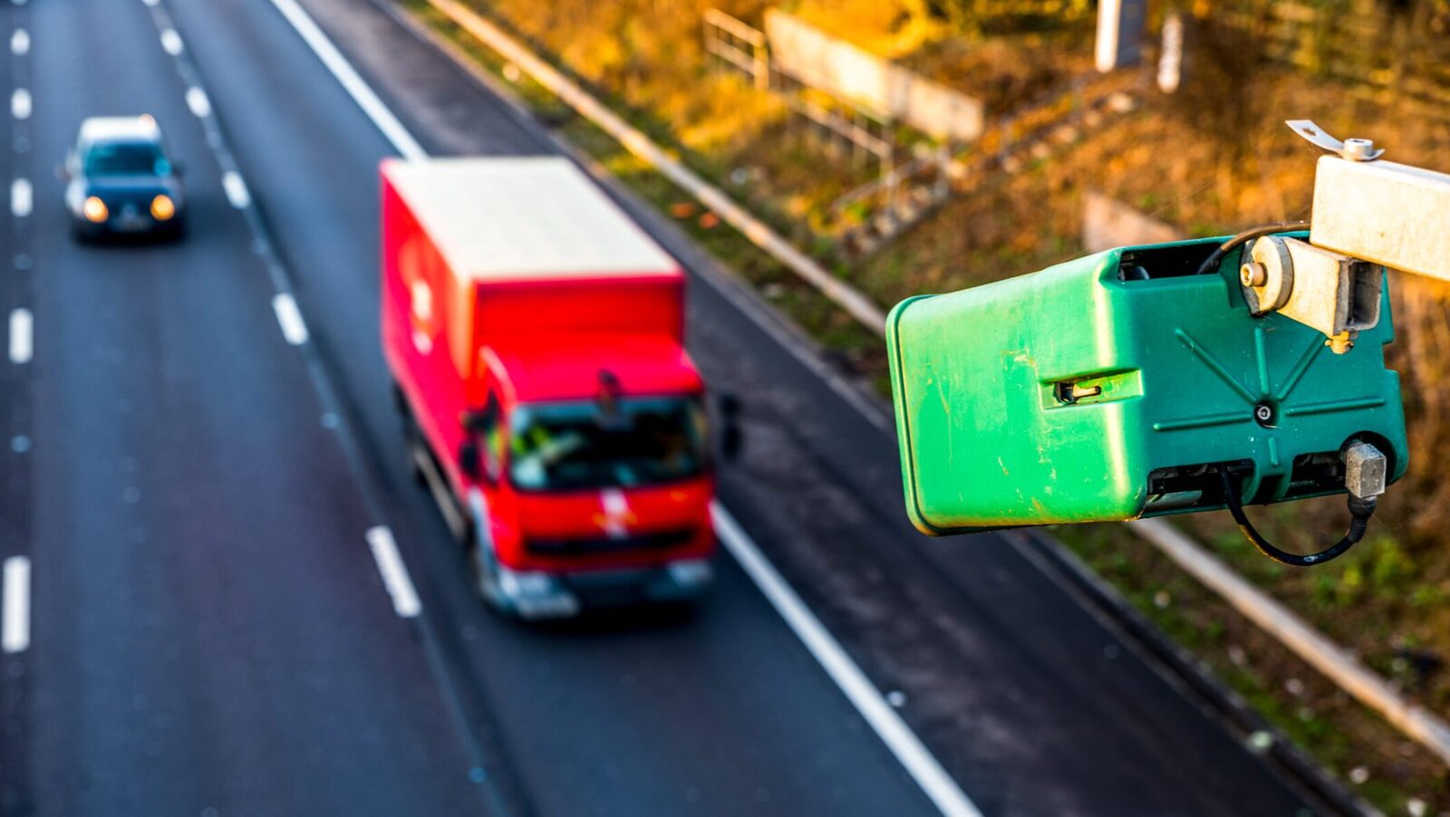 Radare cu AI în Europa: Camerele văd în mașină! Ce riscă șoferii?