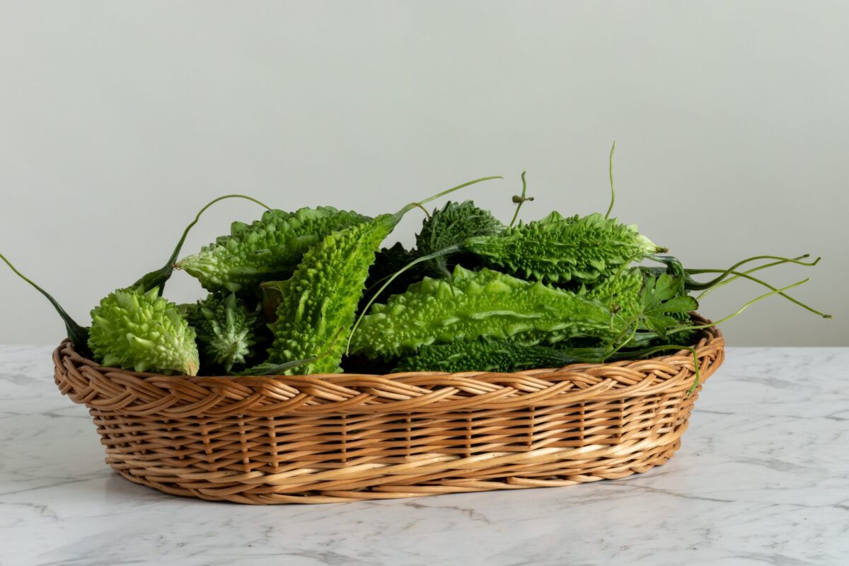 Castravetele amar, un aliat neașteptat în lupta cu diabetul și colesterolul