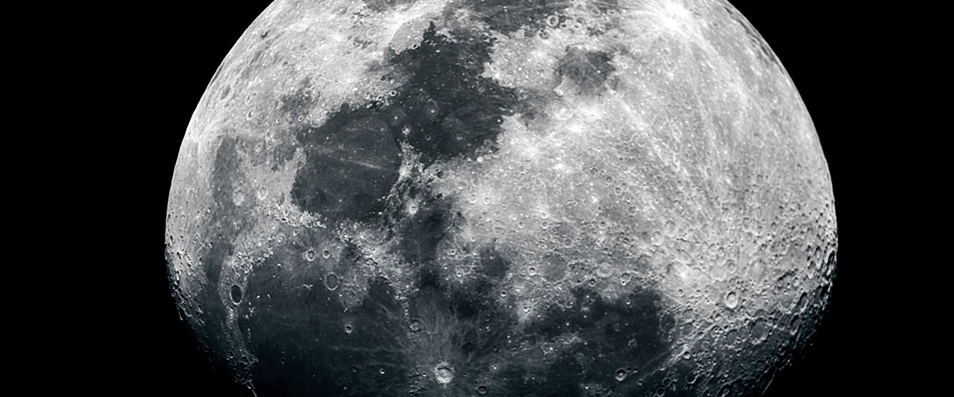 Oamenii de știință au găsit locul unde apa lunii s-ar fi ascuns!
